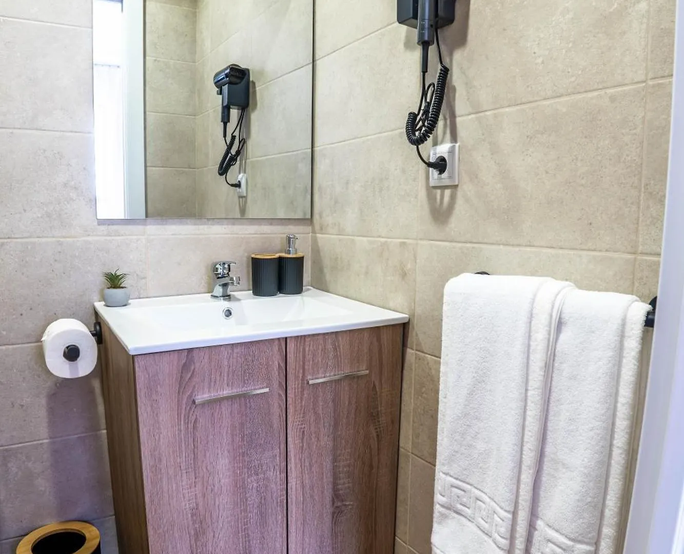 Homestay Novaotel Malaga